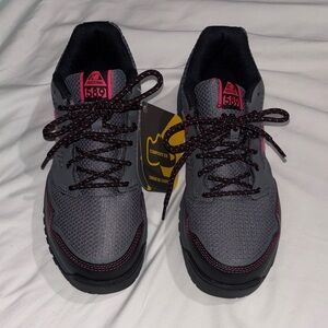 New Balance 589v1 Women's Composite Toe Electrical Hazard Athletic Work Shoe